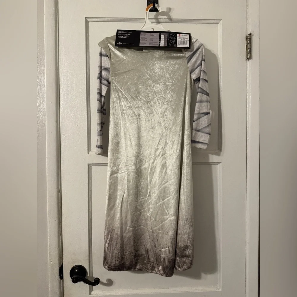 Bride of Frankenstein Child Costume Sz small 4/6x